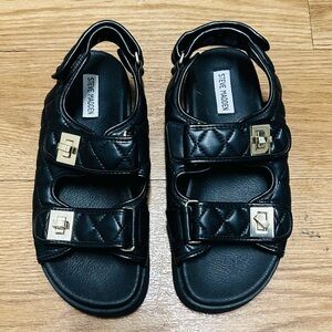 STEVE MADDEN Margie Black Quilted Sandals
